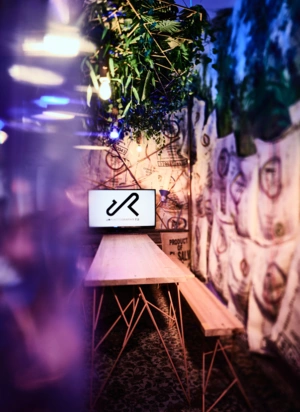 2022-01-24 JR Studio3190 2022-01-24 JR Studio3190