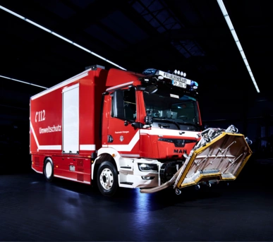 Johannes Ruppel Fotograf Imageotografie Ölspurhexe-1 Johannes Ruppel Fotograf Imageotografie Ölspurhexe-1