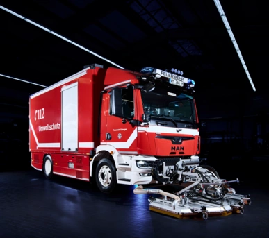 Johannes Ruppel Fotograf Imageotografie Ölspurhexe-2 Johannes Ruppel Fotograf Imageotografie Ölspurhexe-2